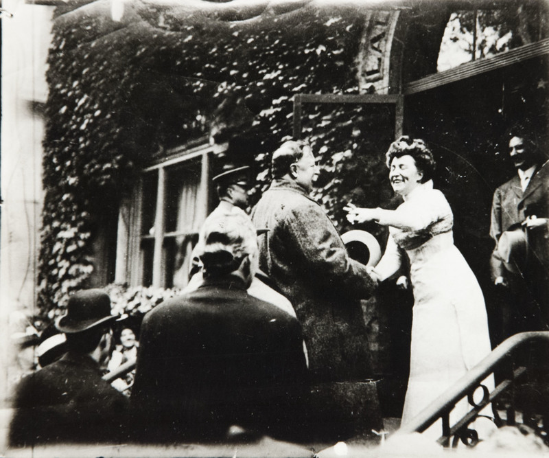 McKnight with President Taft on the steps of the Ladies Literary Club