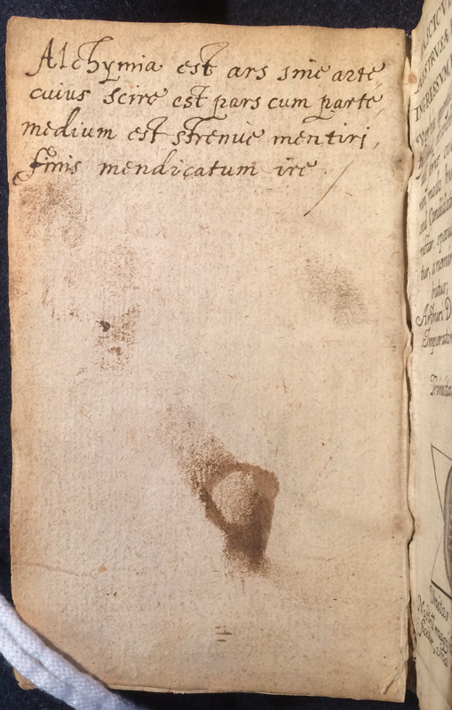 Verso of front fly-leaf of Arthur Dee, Fasciculus chemicus, abstrusae hermeticae scientiae, ingressum, progressum, coronidem, verbis apertissimis explicans (Paris: Nicolas de La Vigne, 1631)