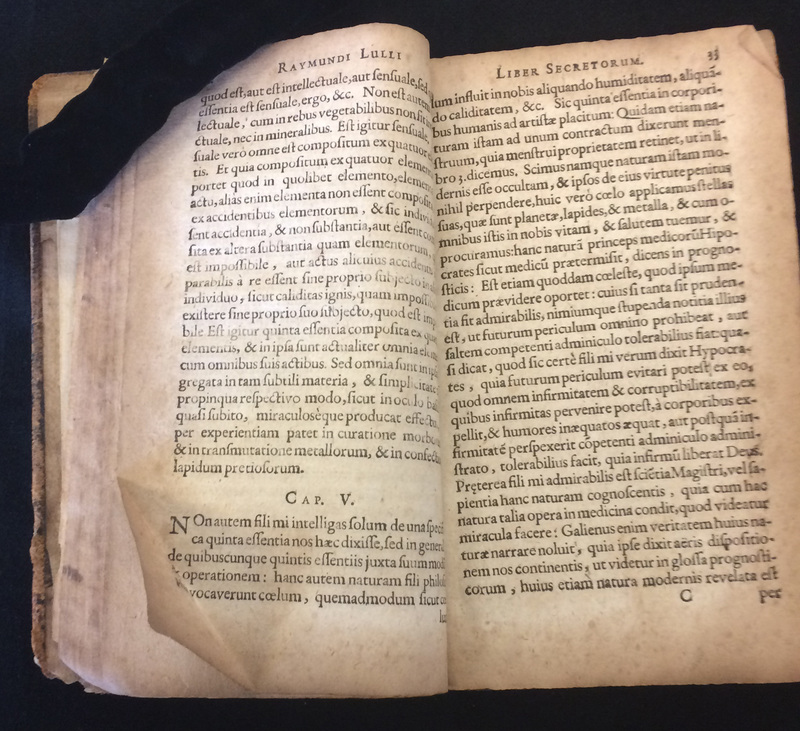Dog-ear marked page in Raymundi Lullii tractatus brevis et eruditus, De conservatione vitae; Liber secretorum seu quinta essentiae (Augsburg: Lazarus Zetznerus, 1616)